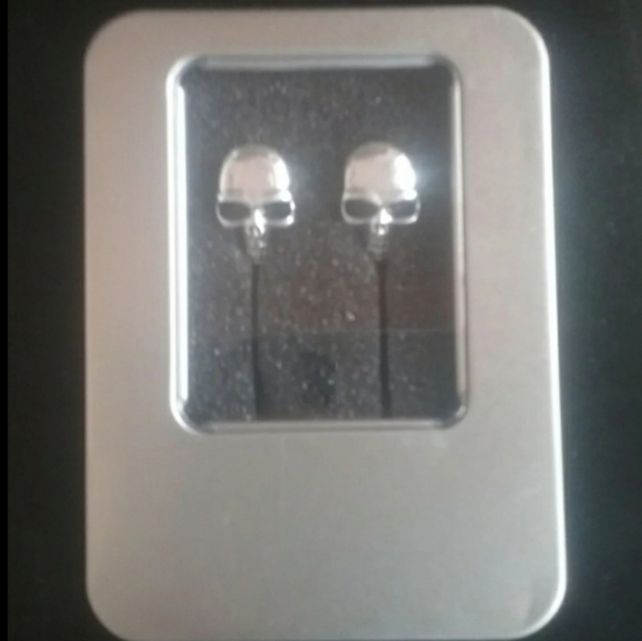 New never used skull headphones - Picture 4 of 4